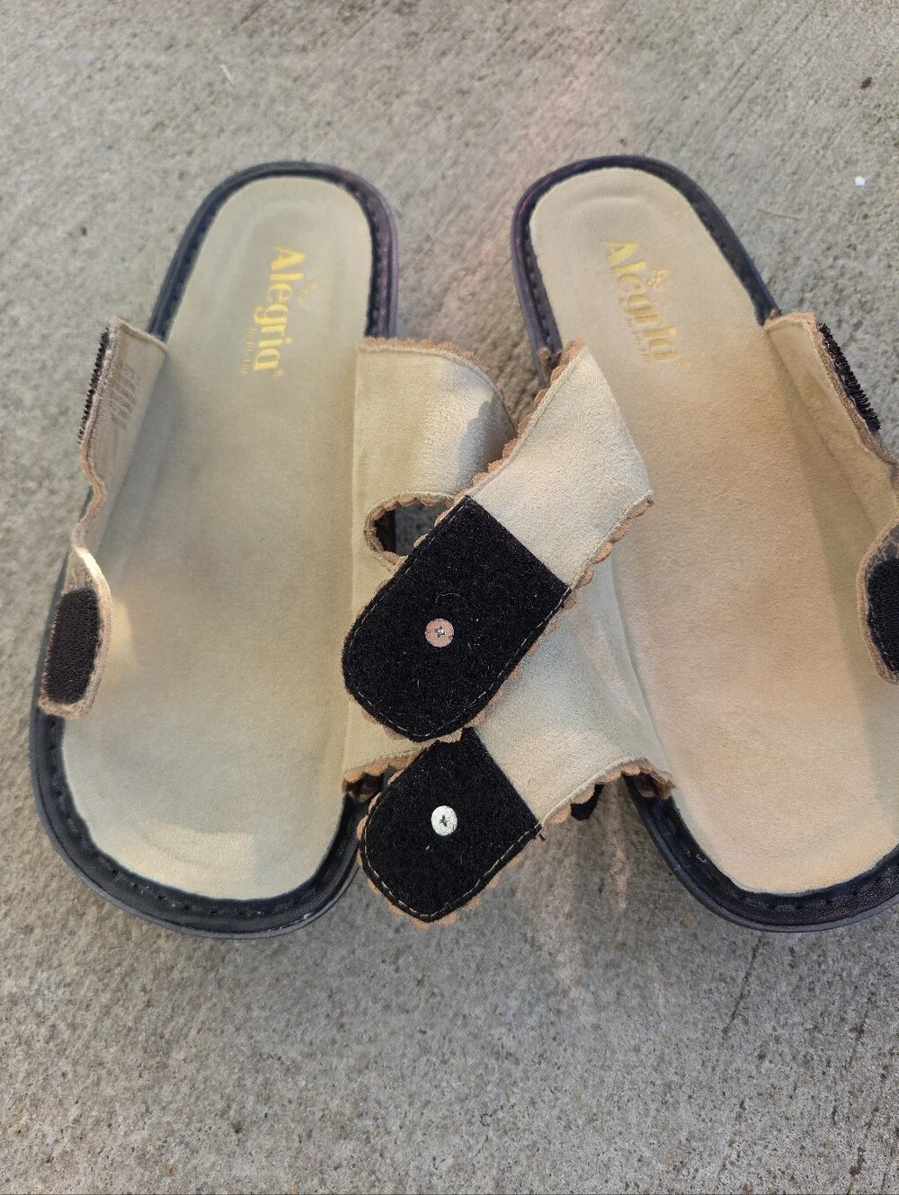 Alegria Leather Comfort Sandals Brown Floral Adjustable Size 37/US 7 Never Worn